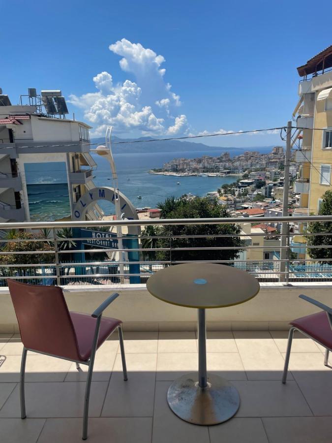 Xhulio Apartments Sarande Bagian luar foto