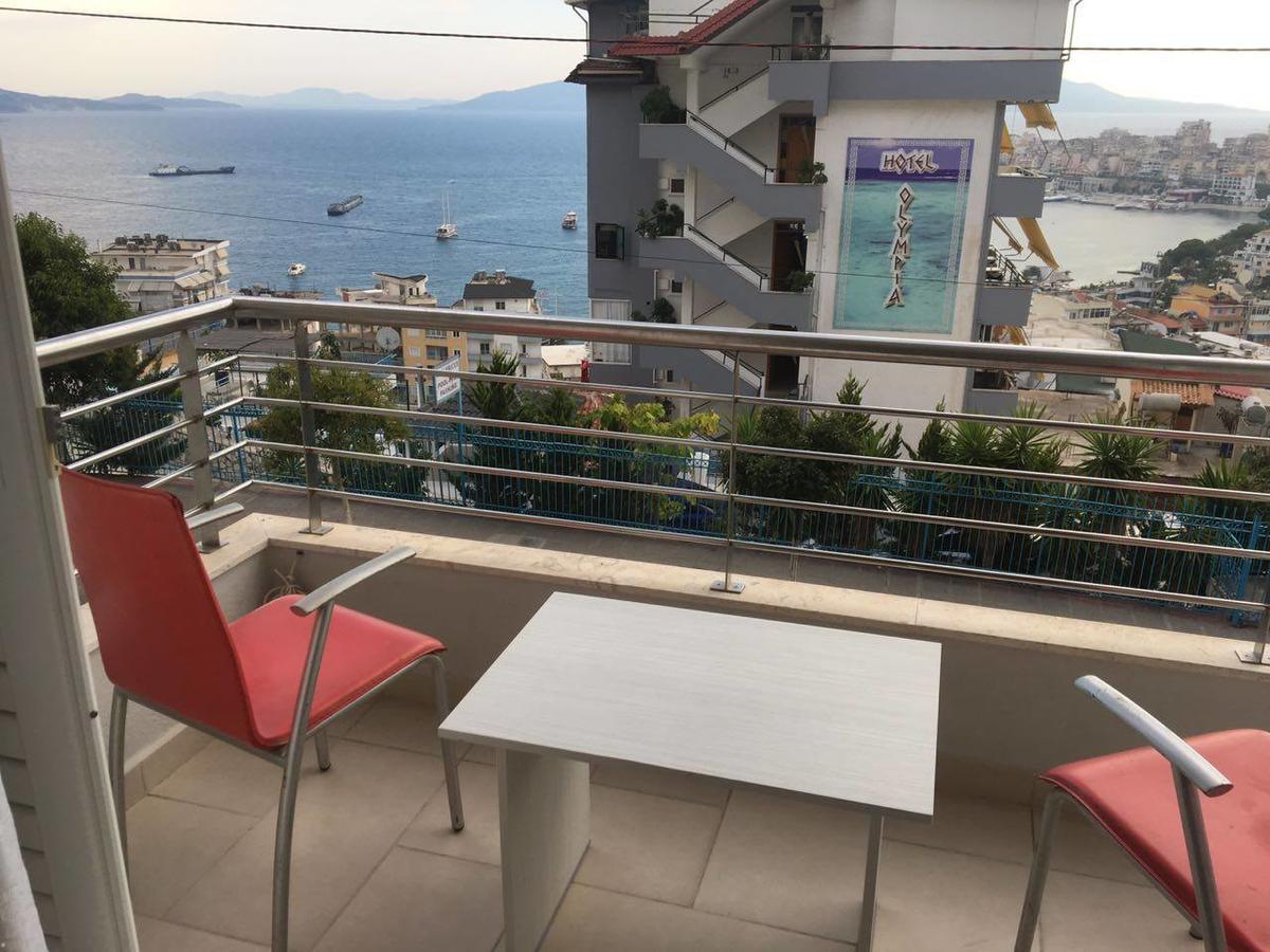 Xhulio Apartments Sarande Bagian luar foto